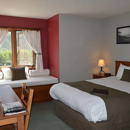 Howe Sound Inn & Brewing Company Squamish Extérieur photo